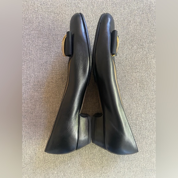 Bally Black and Gold Bow Heels Pumps - Picture 2 of 6